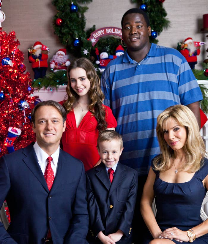 THE BLIND SIDE, clockwise from far left: Tim McGraw, Lily Collins, Quinton Aaron, Sandra Bullock, Jae Head